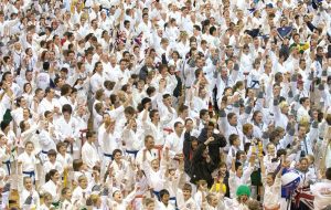 an extremely large group of karate students